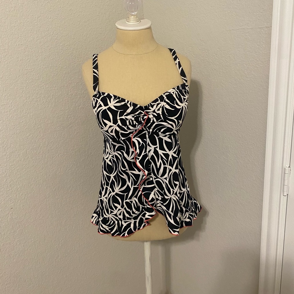 24th & Ocean Black and White with Pink Trim Tank Swimsuit Top